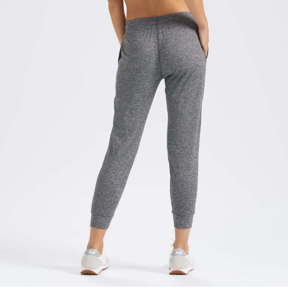 Vuori DreamKnit Performance Joggers Charcoal Heather Size S - Picture 2 of 7